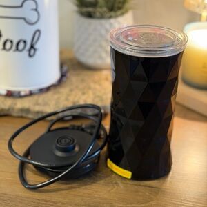 Black Geometric Milk Frother with Lid and cord